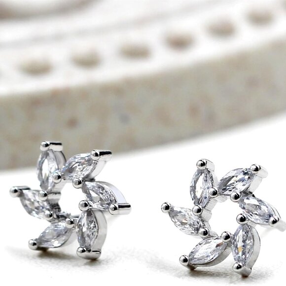 Elegant Flower Stud Earrings for Women with Sparkling Cubic Zirconia in Brass, P - Picture 8 of 9